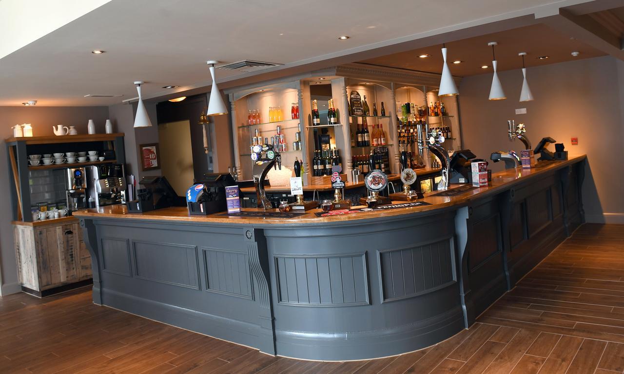 SPREAD EAGLE BY MARSTON'S INNS ⋆⋆⋆⋆ GAILEY, UNITED KINGDOM SEASON